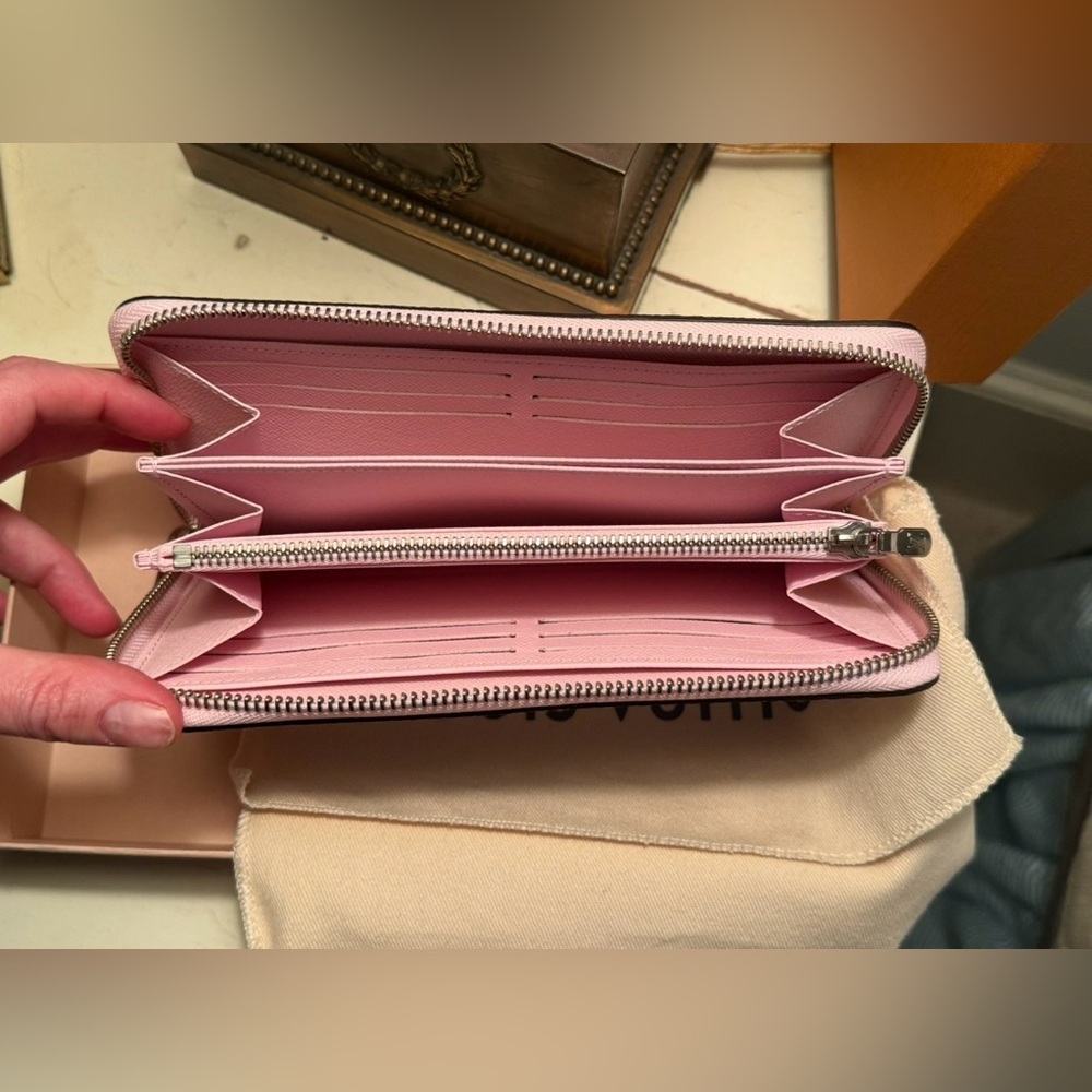 SOLD LOUIS VUITTON LV Escale Used Zippy Long Wallet Leather Pastel Pink - Picture 13 of 13